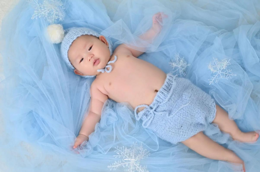 招远满月宝宝放屁臭